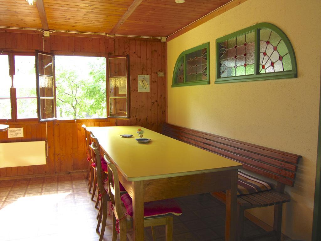 Baracca Backpacker Hostel Aurigeno Room photo